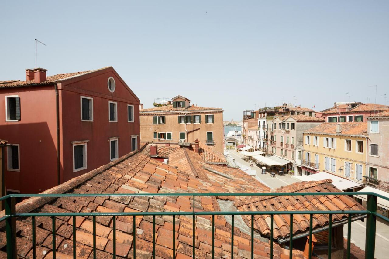 Acqua - Attico Con Terrazza Appartement Venetië Buitenkant foto